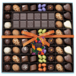 Boite 54 chocolats d'automne assortis et tablette chocolat noir sans personnalisation