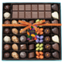 Caja 39 a juego de chocolates de otoño y tableta de chocolate con leche sin personalización